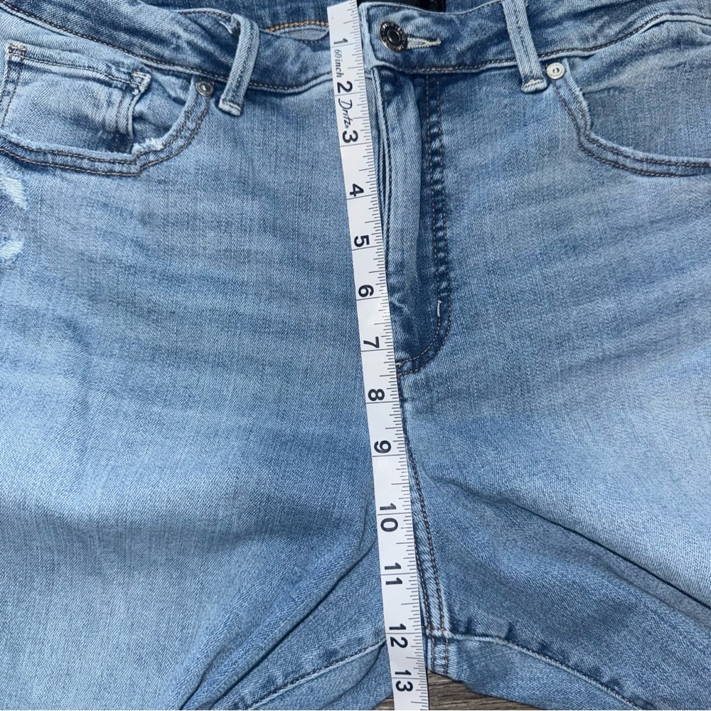 Silver Jeans Isbister Ankle Straight Distressed Light Blue Size 16W/L29 Womens - Picture 8 of 10